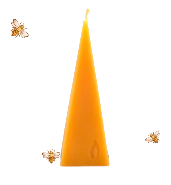 Свеча-пирамида из натурального пчелиного воска